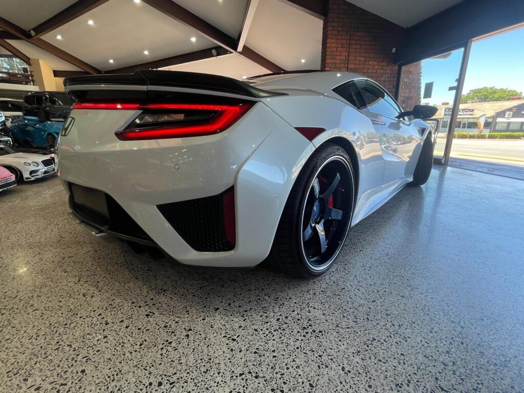 Only 2,908 in the world 2016 Honda NSX 0 to 100 only 3 secs