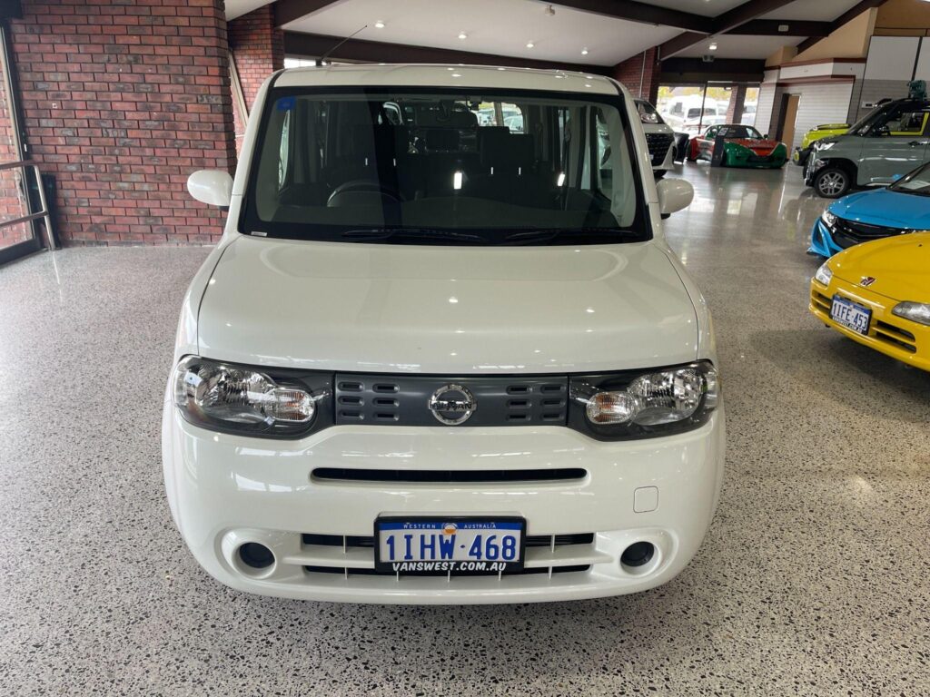 2017 Nissan Cube 15X Z12