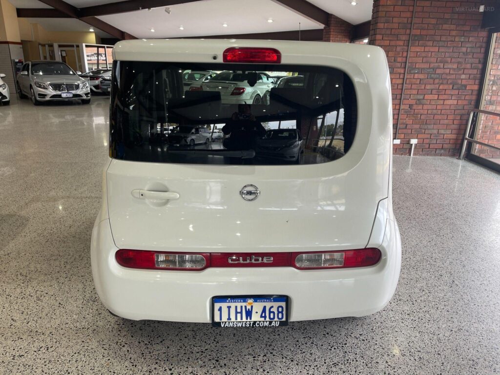 2017 Nissan Cube 15X Z12