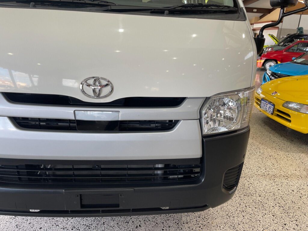 2018 Toyota Hiace DX LWB TRH200