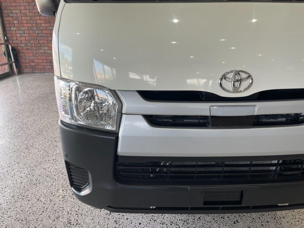 2018 Toyota Hiace DX LWB TRH200