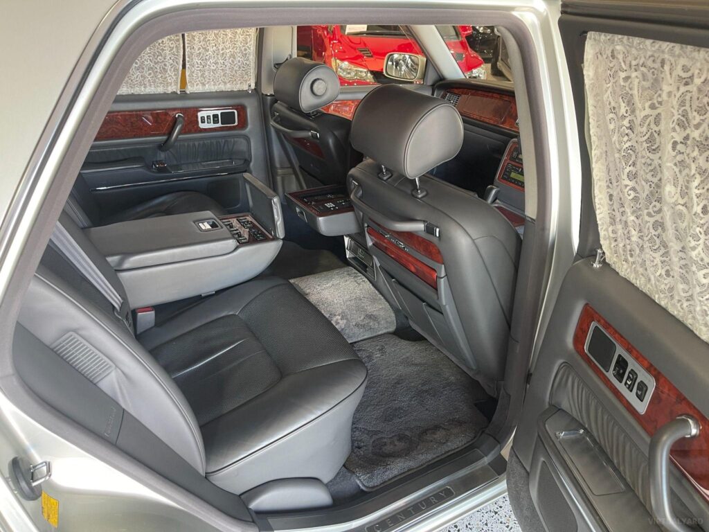 2006 TOYOTA Century V12 GZG50