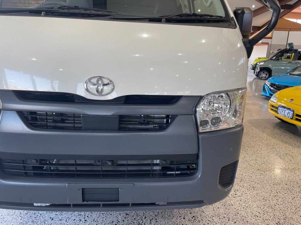 2023 Toyota Hiace DX GL PACKAGE TRH200