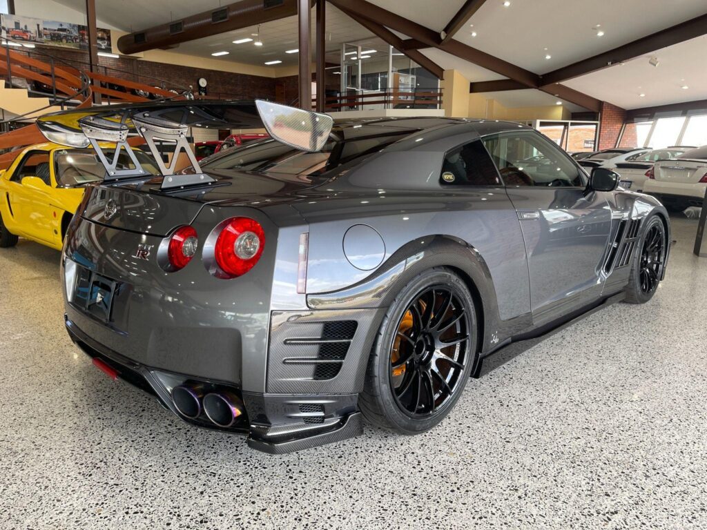 2008 NISSAN GT-R R35