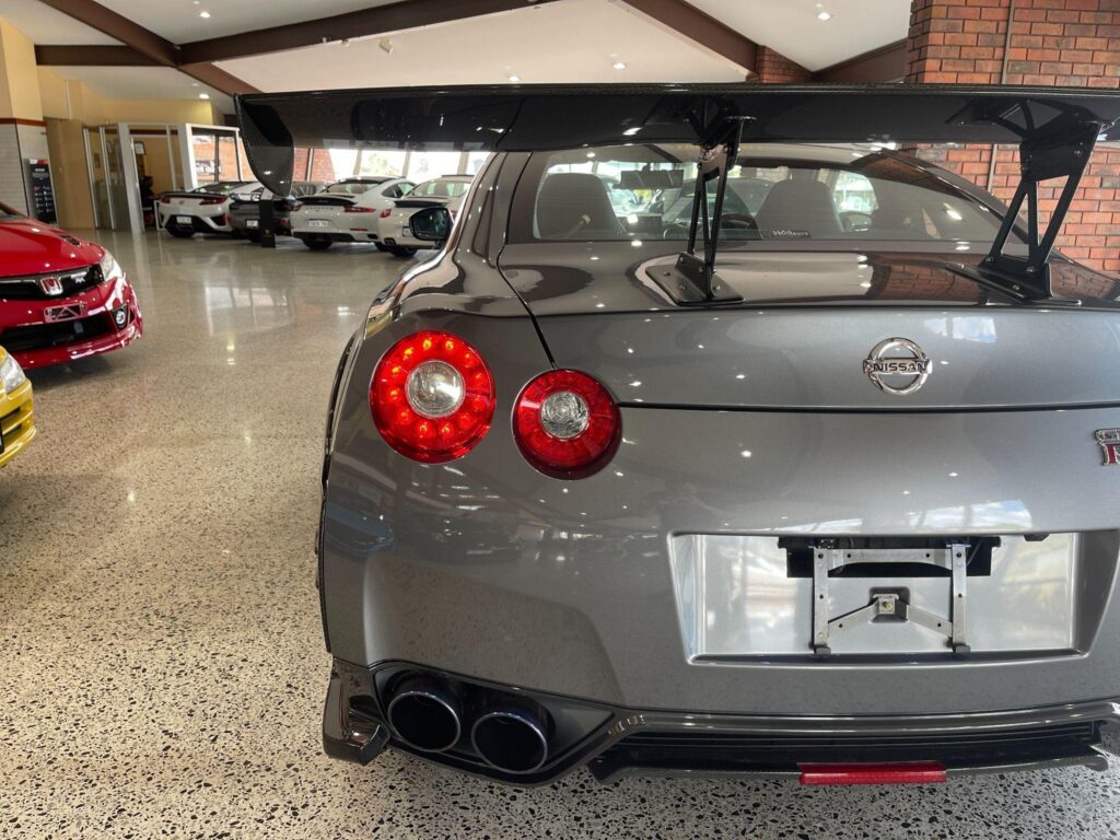 2008 NISSAN GT-R R35