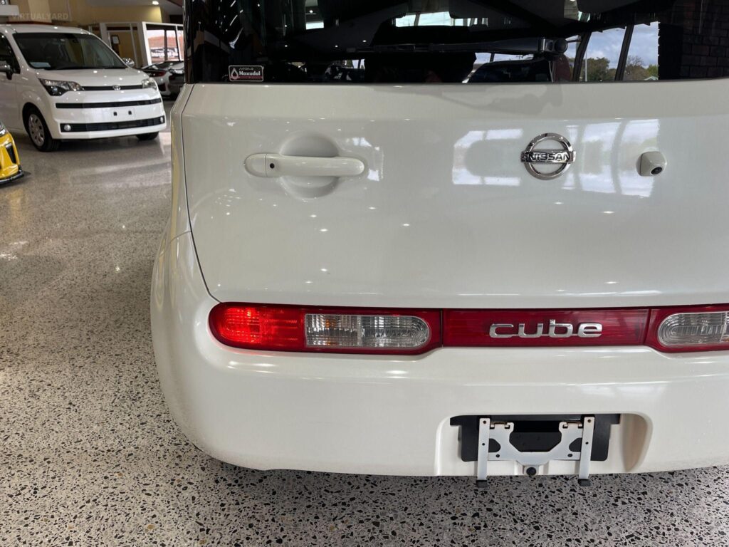 2017 Nissan Cube 15X V SELECTION