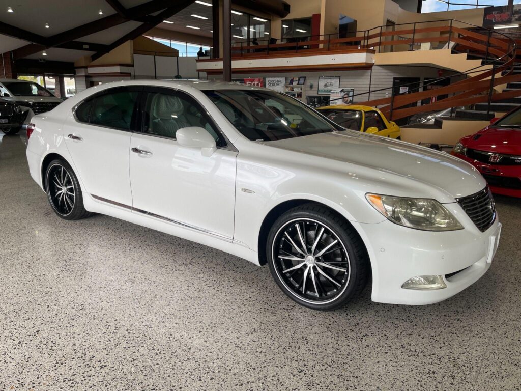 2006 Lexus LS460 RWD USF40