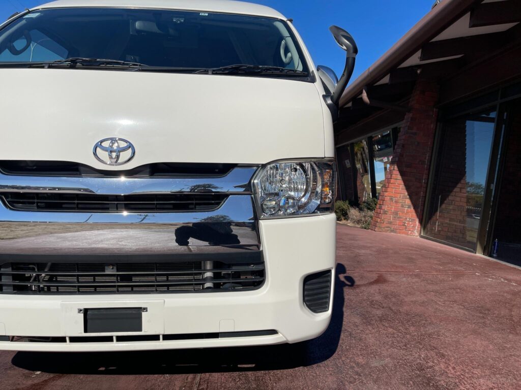 2015 Toyota Hiace Highroof  CAMPING CAR TRH200