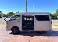 2015 Toyota Hiace Highroof  CAMPING CAR TRH200