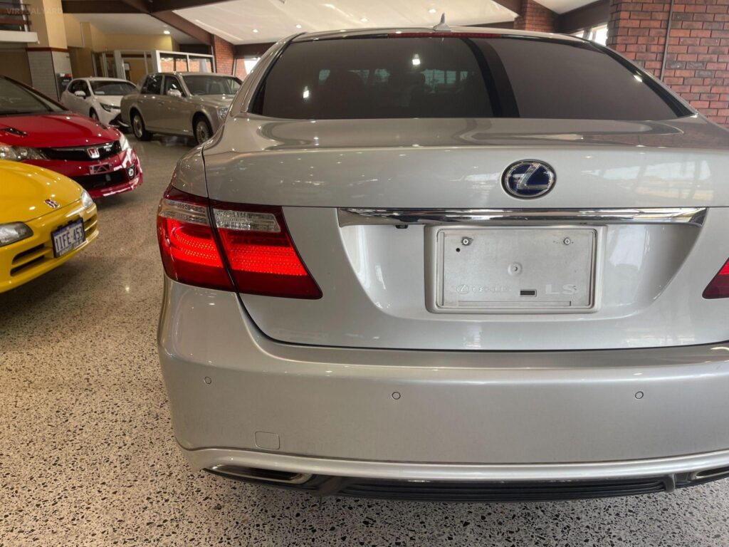 2006 LEXUS LS460 USF40 VERSION S