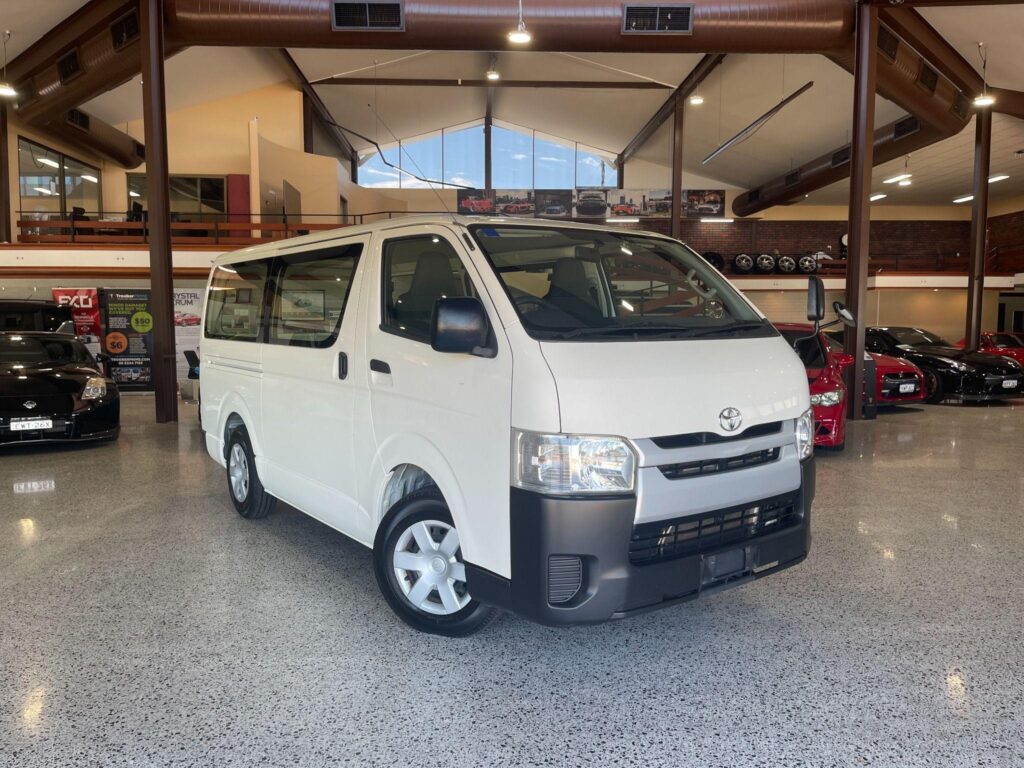 2016 TOYOTA HIACE LWB Manual TRH200