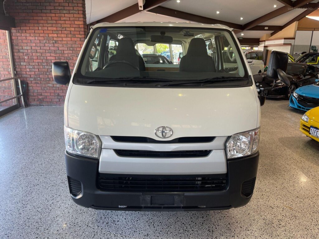 2016 TOYOTA HIACE LWB Manual TRH200