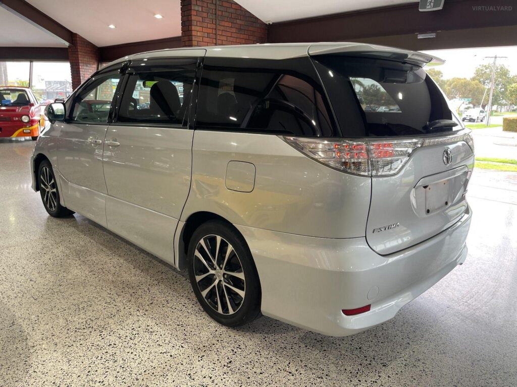 2013 Toyota Estima ACR50