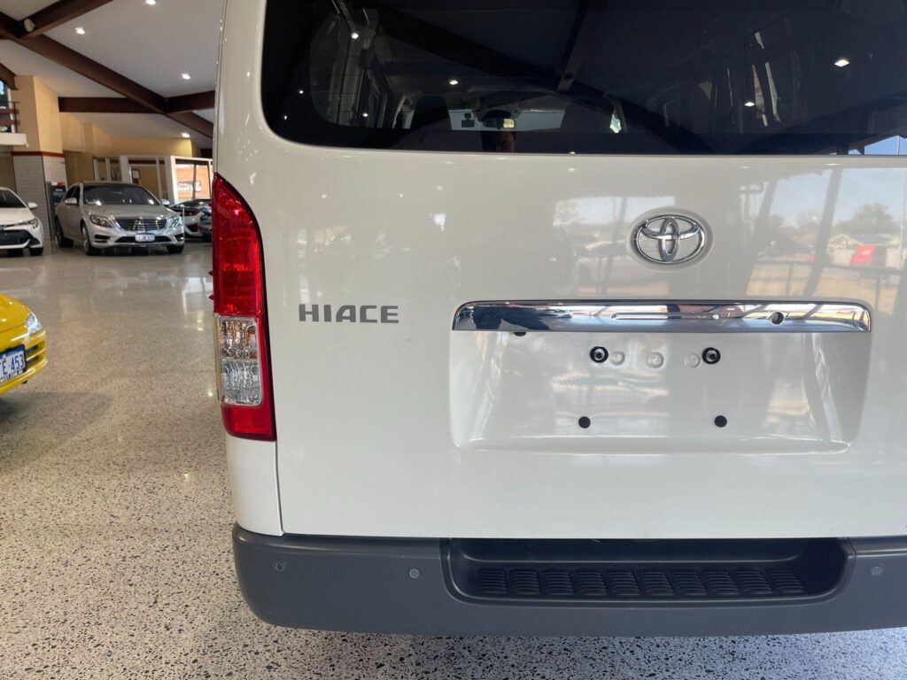 2023 Toyota Hiace DX GL PACKAGE TRH200