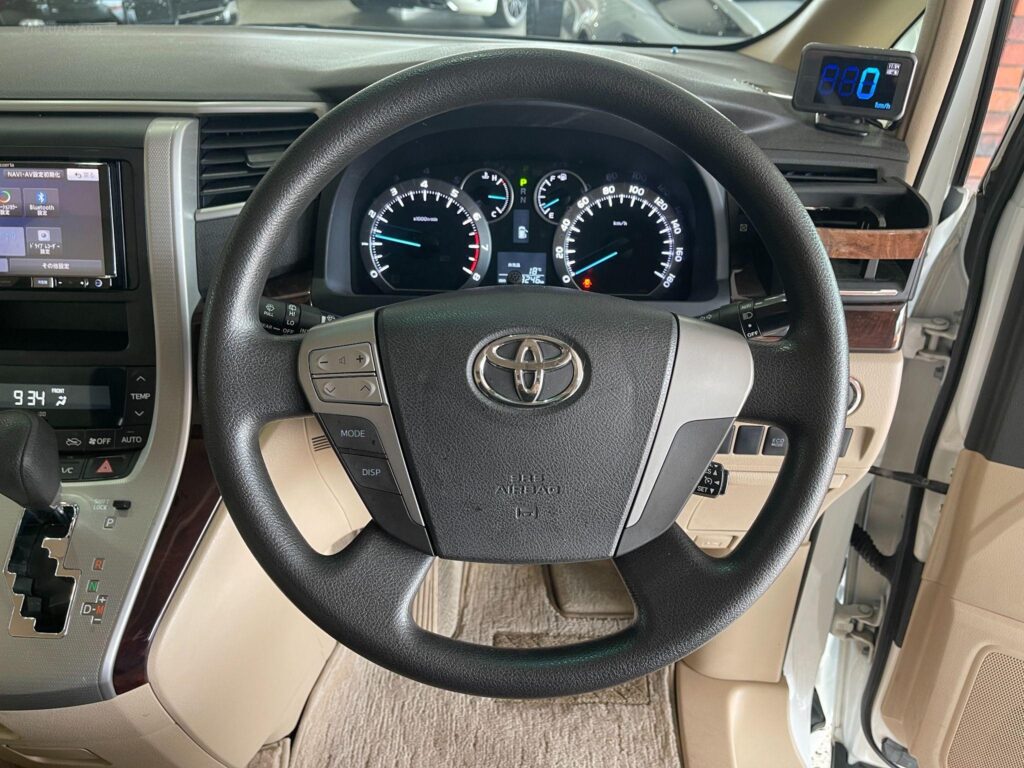 2011 Toyota Alphard ANH20 Welcab