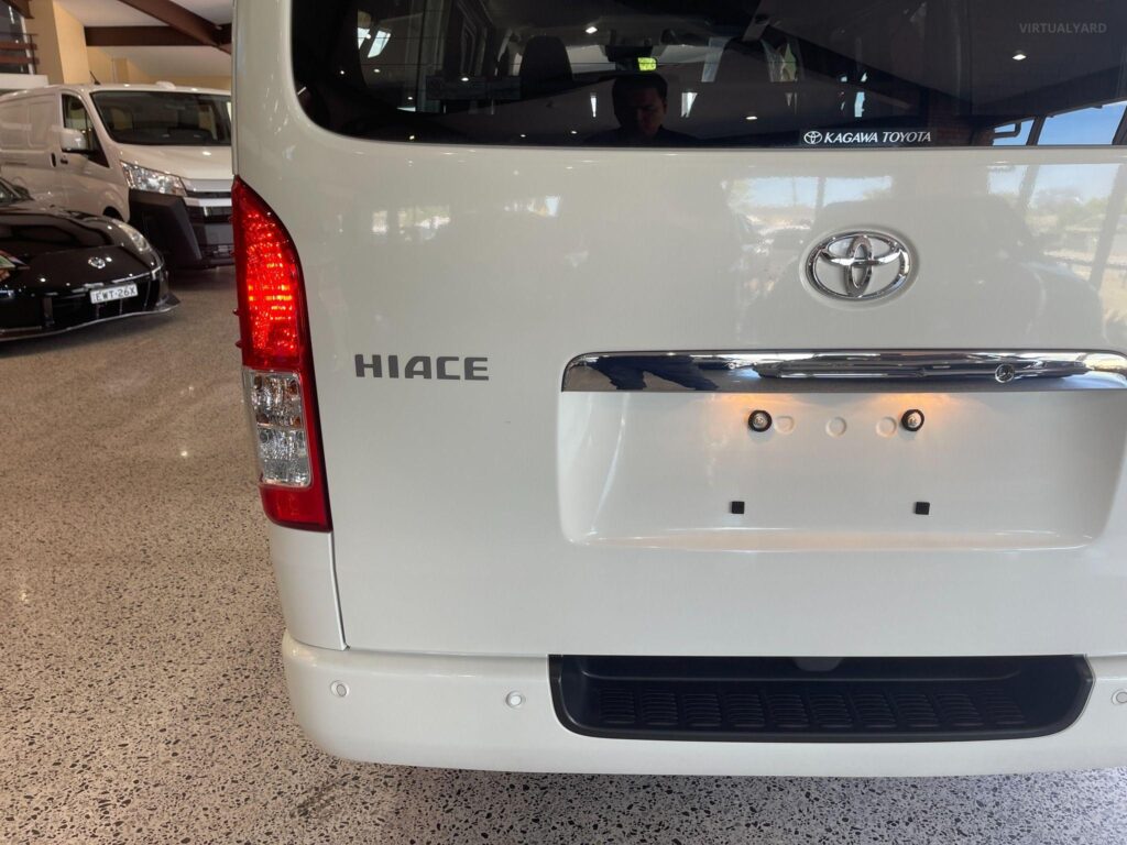 2024 TOYOTA HIACE DX GL PACKAGE TRH200