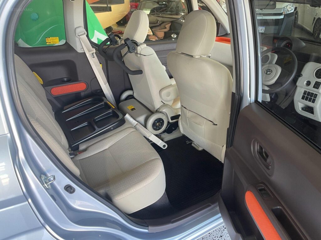 2013 TOYOTA Porte Welcab NCP141