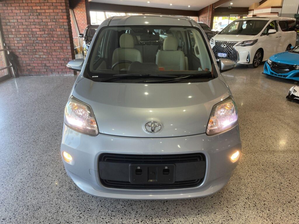 2013 TOYOTA Porte Welcab NCP141