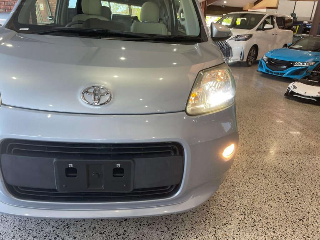 2013 TOYOTA Porte Welcab NCP141