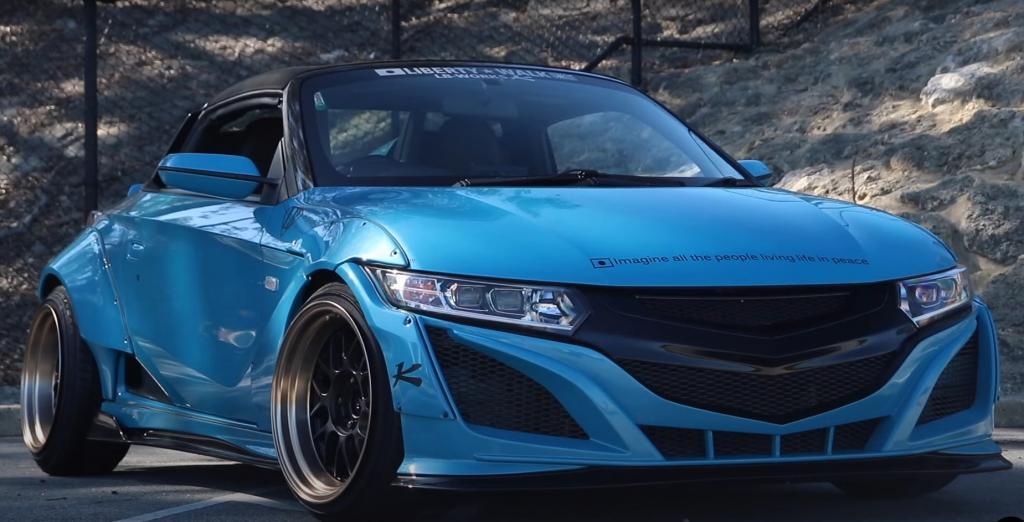 Honda S660 with Liberty walk, mid engine + rear wheel drive