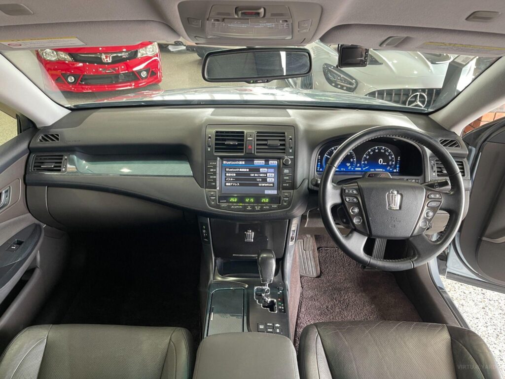 2008 Toyota Crown Hybrid GWS204