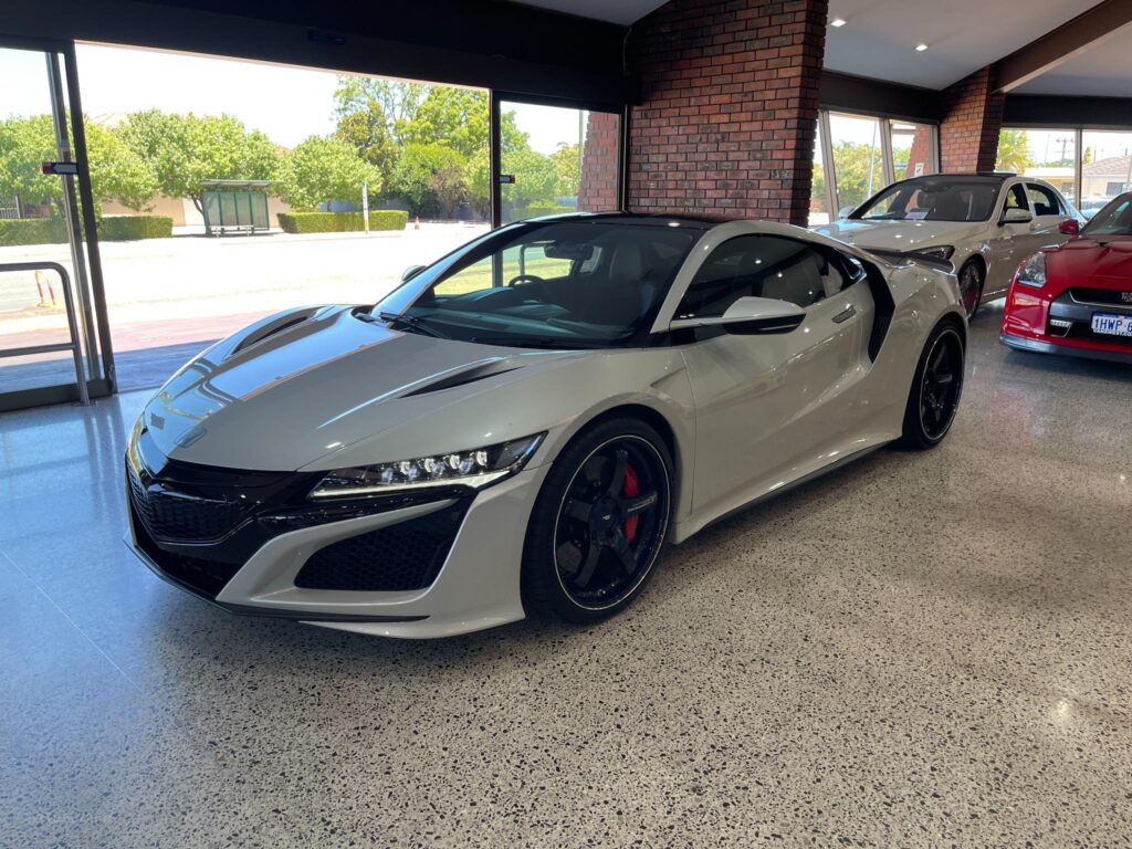 Only 2,908 in the world 2016 Honda NSX 0 to 100 only 3 secs