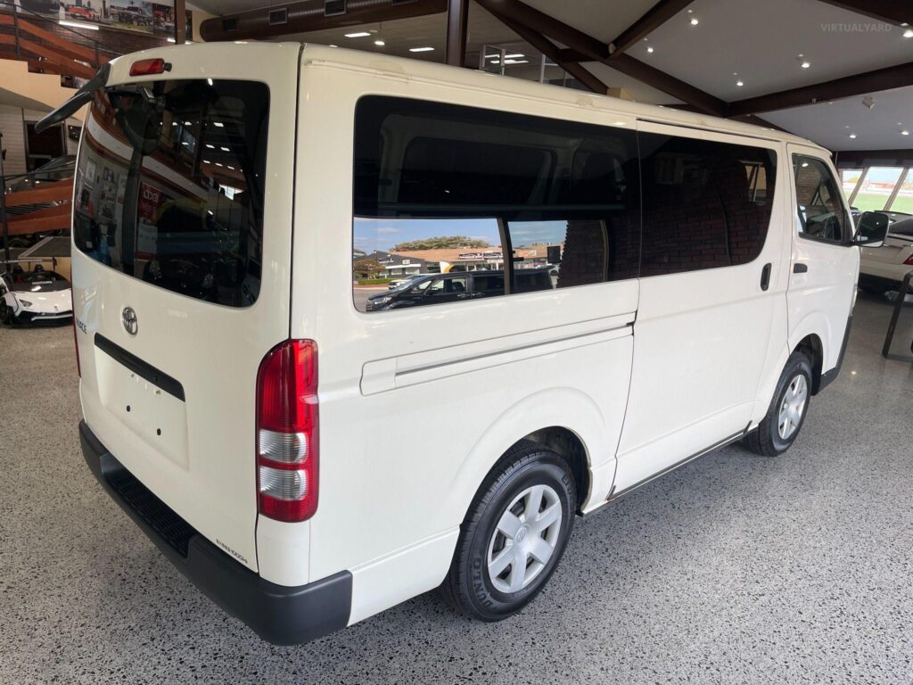 2013 TOYOTA HIACE AWD DX KDH206