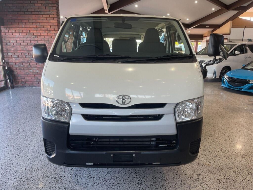 2020 TOYOTA HIACE TRH200 DX