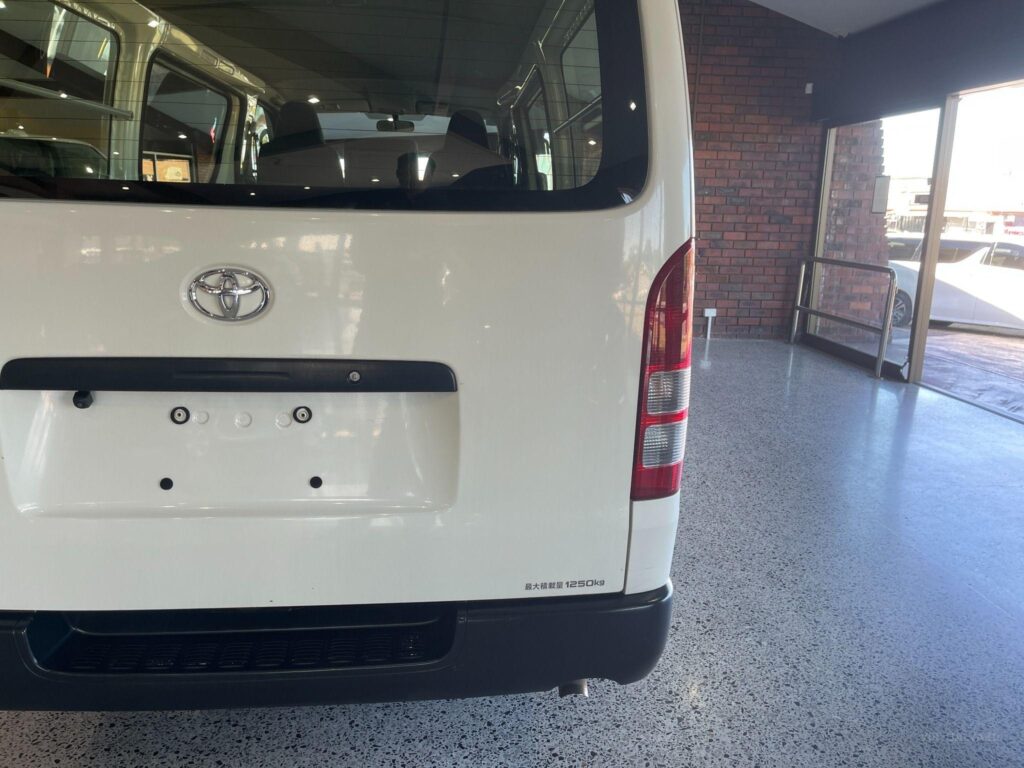 2020 TOYOTA HIACE TRH200 DX