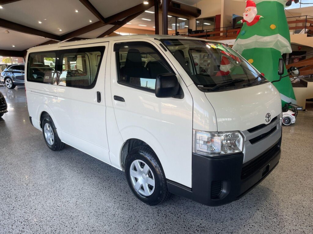 2020 TOYOTA HIACE TRH200 DX