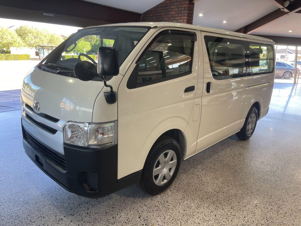 2020 TOYOTA HIACE TRH200 DX