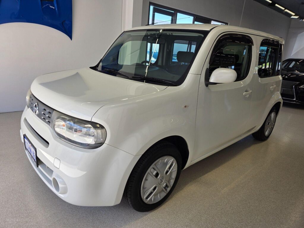 2017 Nissan Cube 15X Z12