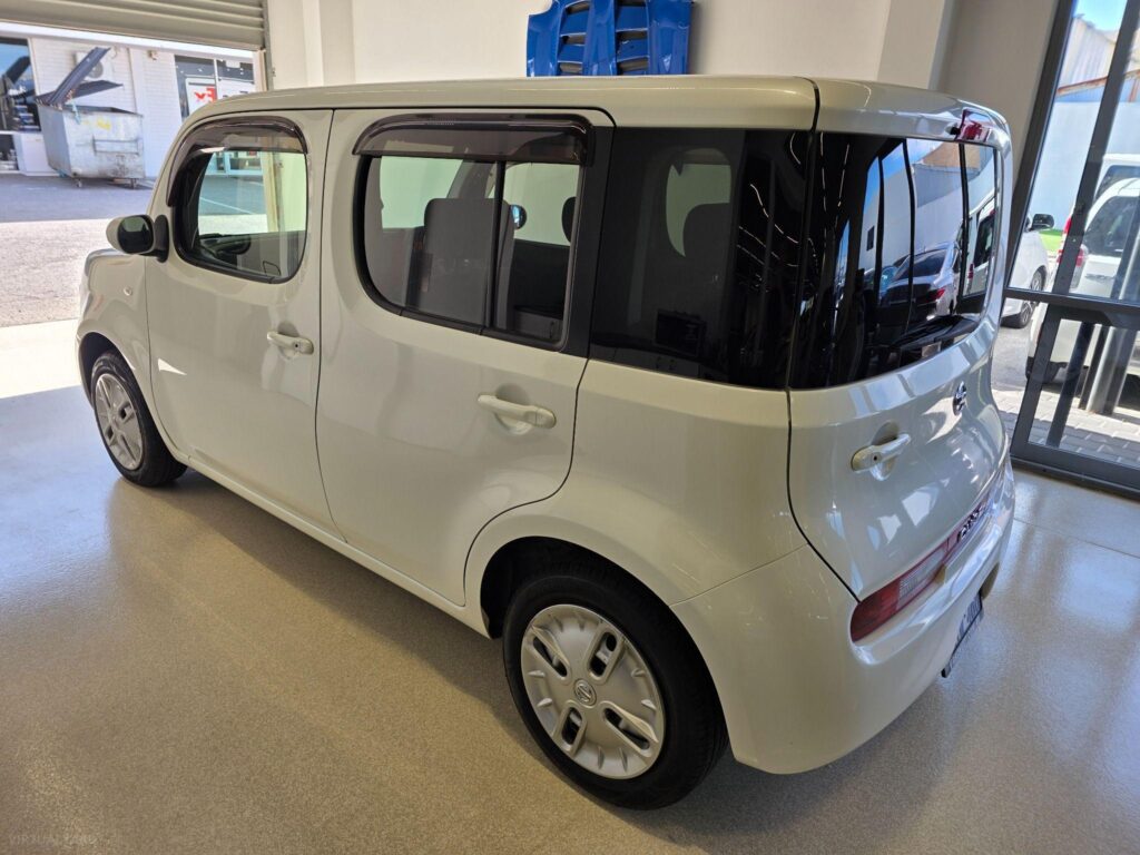 2017 Nissan Cube 15X Z12