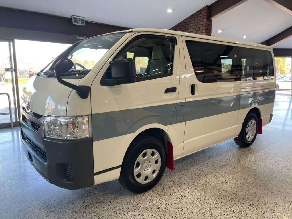 2023 Toyota Hiace DX GL PACKAGE TRH200