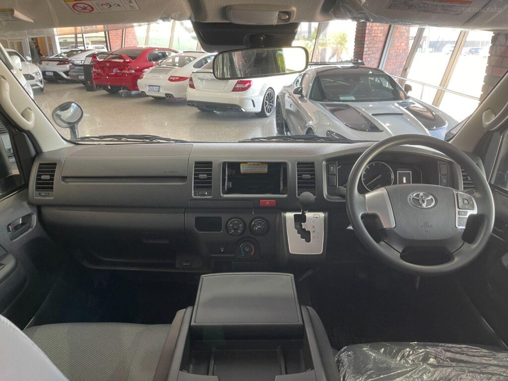 2024 TOYOTA HIACE DX GL PACKAGE TRH200