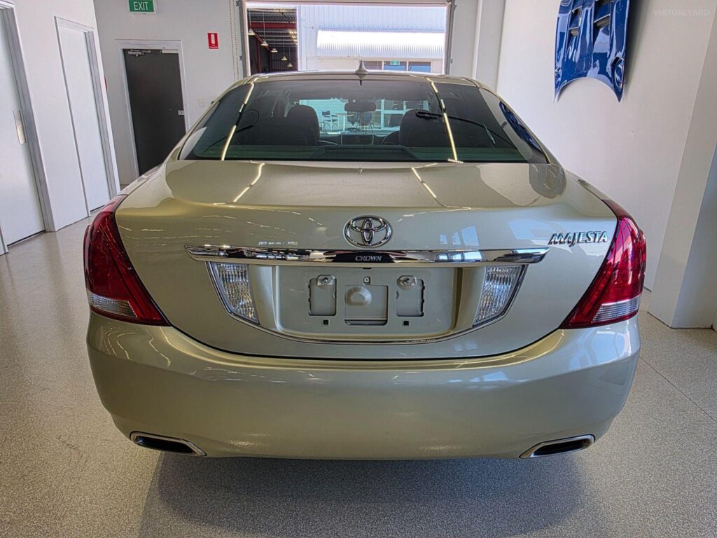 2010 TOYOTA Crown Majesta G Type F Package URS206