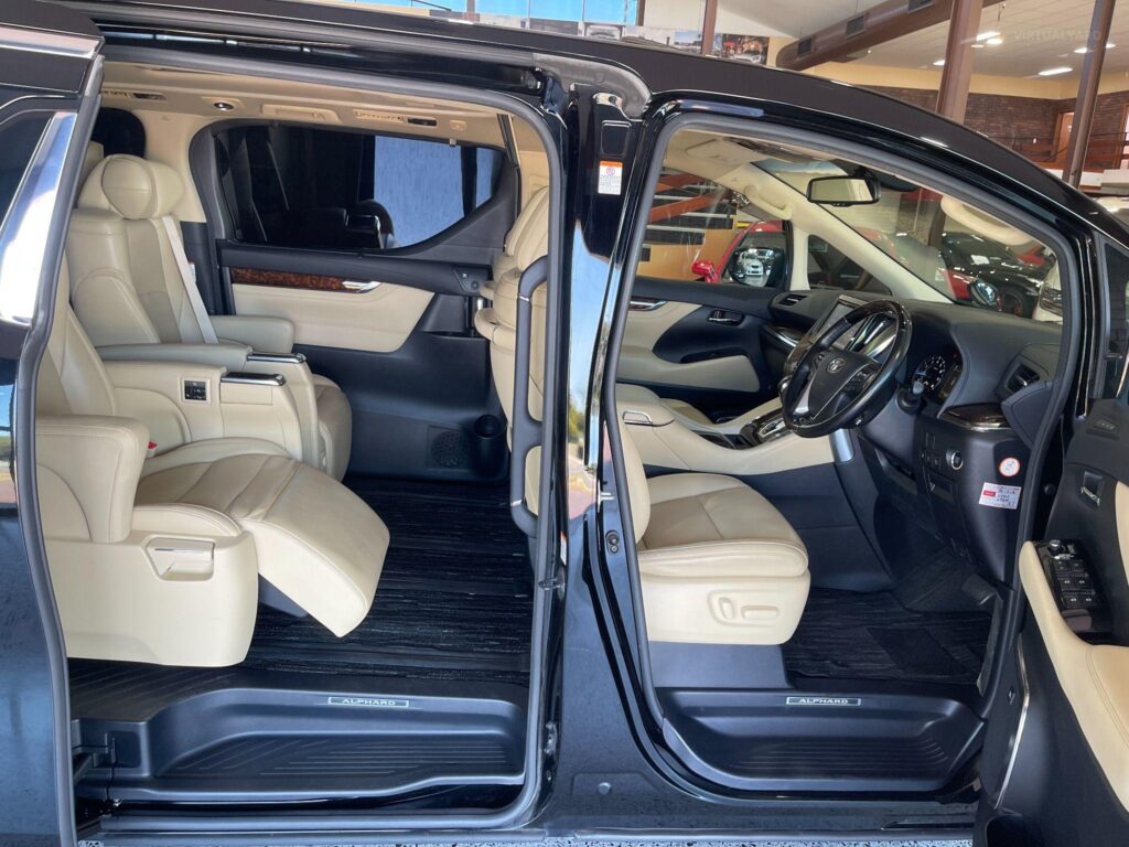 2018 TOYOTA ALPHARD GGH30 3.5 GF