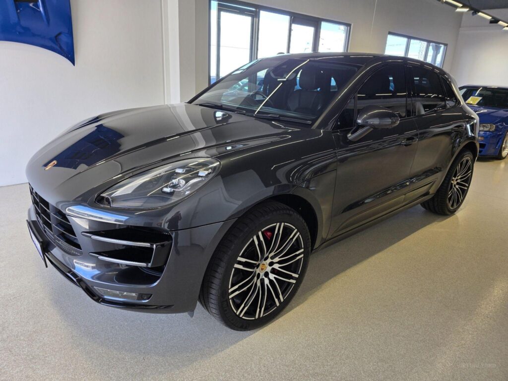 2016 PORSCHE MACAN TURBO AWD MY16