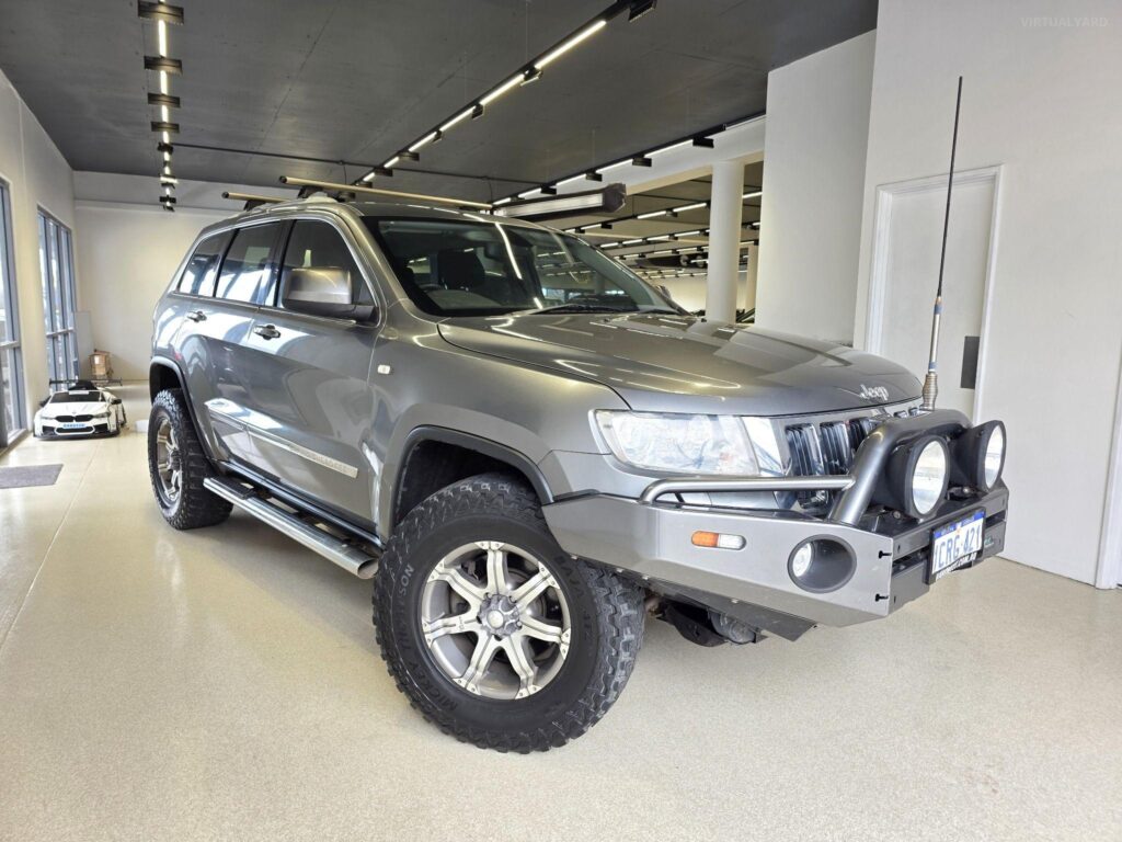 2011 JEEP GRAND CHEROKEE LAREDO (4×4) WK