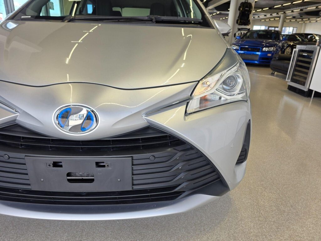 2019 Toyota Vitz F Hybrid low KMS