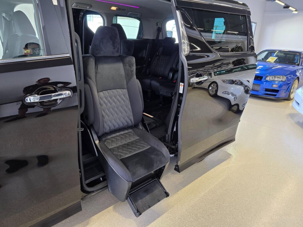 2018 Toyota Vellfire 2.5 AGH30  Welcab with Slide-Out Seat