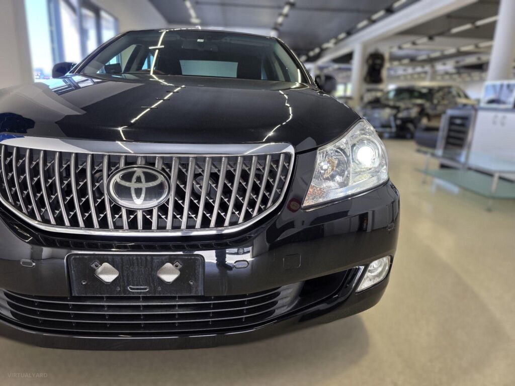 2011 TOYOTA CROWN MAJESTA G-TYPE URS206